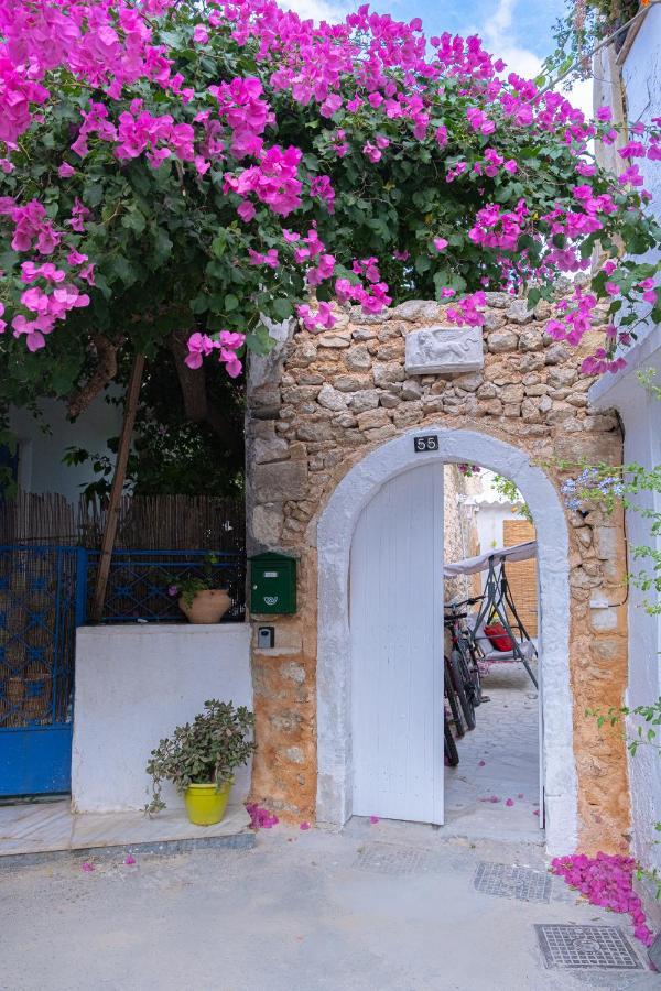 The Venetian Walls 'Central House With Private Courtyard - Charmy & Cheap' Heraclión Exterior foto